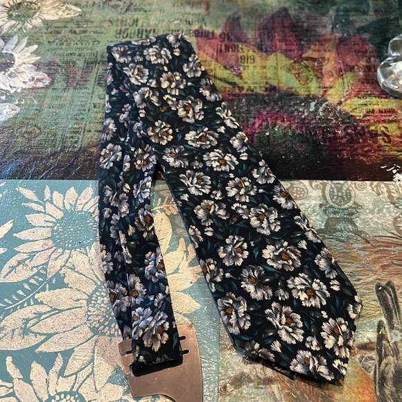 Christian Dior tie - Picture 3 of 10